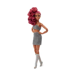 Barbie, Bambola Signature Barbie Looks Bionda, Snodata, Con Crop Top, Gonna Tubino Argenta E Capelli Corti Biondi, Giocattolo Per Bambini 6+ Anni, Hcb77