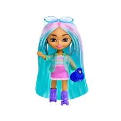 Barbie Barbie Extra Mini Minis, Bambola Con Capelli Blu, Mini Giocattoli, Abito Sportivo E Pattini A Rotelle, Abiti E Accessori , Giocattolo Per Bambini, 3+ Anni, Hln45