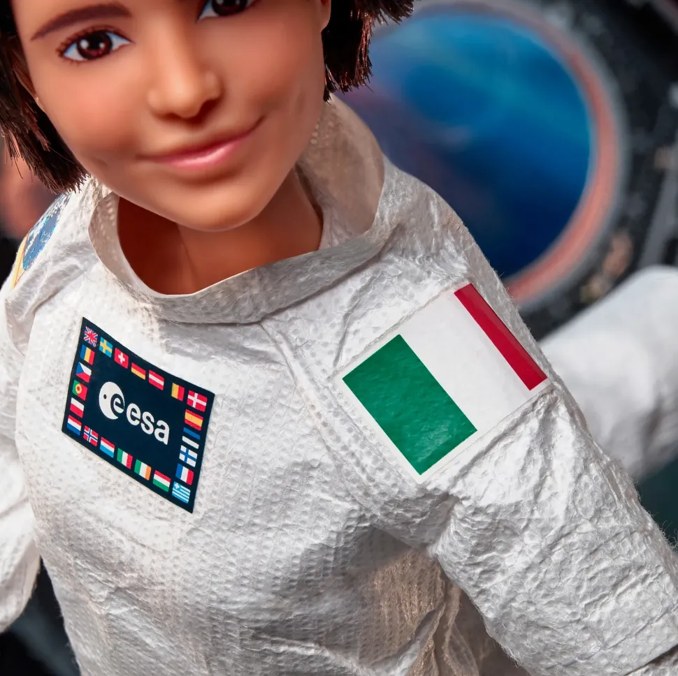 Barbie Samantha Cristoforetti (Signature Role Models) Bambola Astronauta Esa Con Tuta Spaziale Realistica