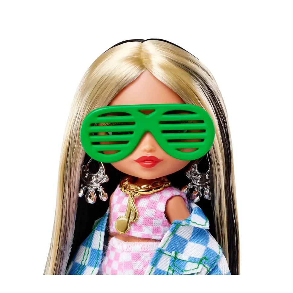 Barbie-Extra Minis Mini Bambola Articolata Con Giacca A Quadri E Morbidi Capelli Bicolore, Giocattolo Per Bambini 3+ Anni, Hgp64