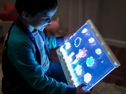 Crayola Lavagna Luminosa Deluxe Maxi Superficie, Super Lavagna Cancellabile Per Colorare, Eta Consigliata: 6-10 Anni