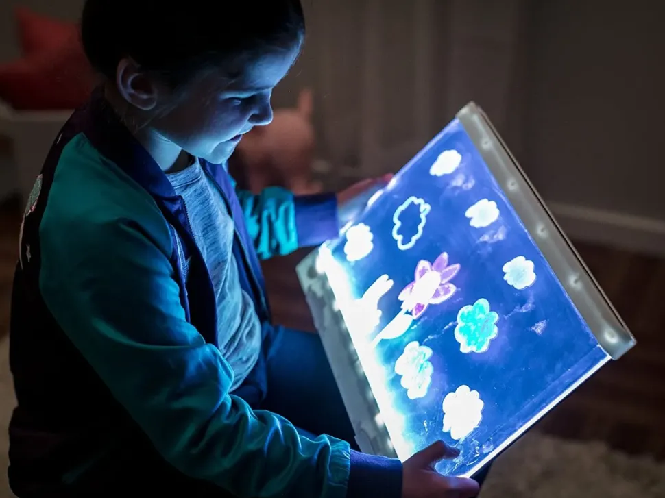 Crayola Lavagna Luminosa Deluxe Maxi Superficie, Super Lavagna Cancellabile Per Colorare, Eta Consigliata: 6-10 Anni