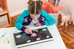 Crayola Lavagna Luminosa Deluxe Maxi Superficie, Super Lavagna Cancellabile Per Colorare, Eta Consigliata: 6-10 Anni