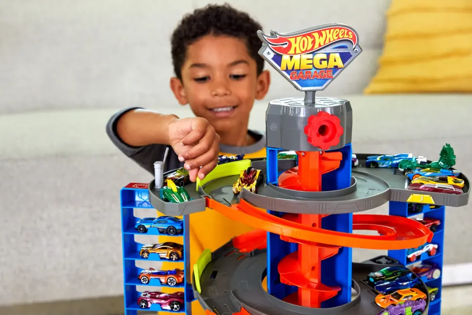 Hot Wheels City Playset Mega Garage Twist Con 1 Veicolo 1:64