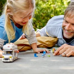 Lego City 60283 Camper Delle Vacanze, Set Di Costruzioni Con Roulotte Giocattolo E Minifigure, Giochi Per Bambini, Idee Regalo