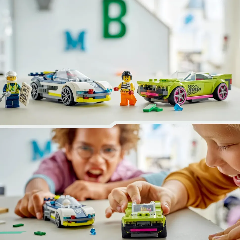 Lego City 60415 Inseguimento Della Macchina Da Corsa, 2 Modellini Di Auto Della Polizia, Giocattolo Per Bambini Di 6+ Anni