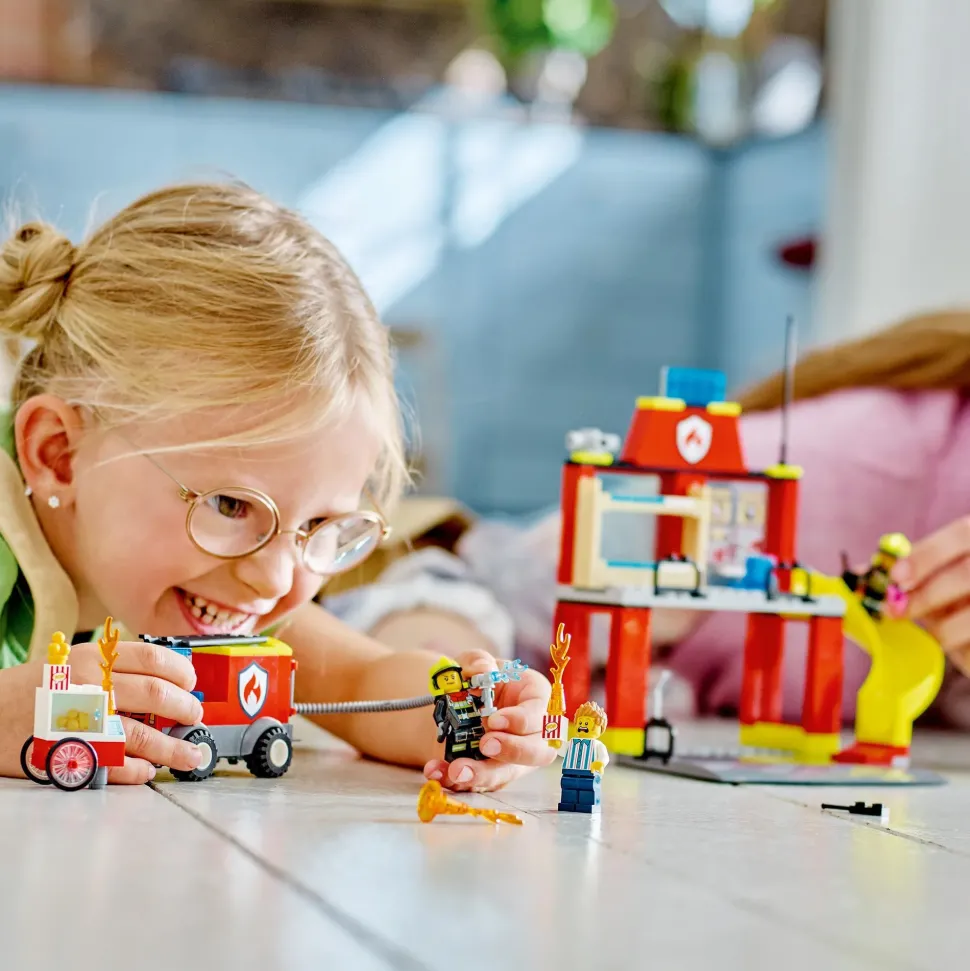 Lego City Fire 60375 Caserma Dei Pompieri E Autopompa, Camion Giocattolo Dei Vigili Del Fuoco, Giochi Per Bambini, Idee Regalo