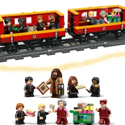 Lego Harry Potter 76423 Espresso Per Hogwarts E Stazione Di Hogsmeade Con Treno Giocattolo, Binari, Biglietteria, 8 Minifigure