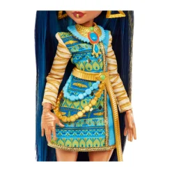 Monster High Cleo De Nile, Bambola Snodata Alla Moda, Dai Capelli Con Ciocche Blu, Con Accessori E Cagnolino, Giocattolo Per Bambini, 4+ Anni, Hhk54
