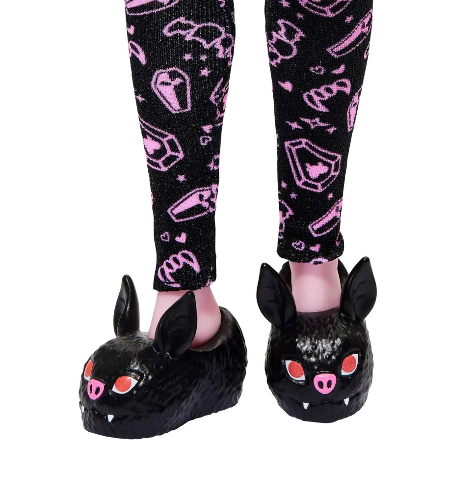 Monster High Draculaura Creepover Party, Bambola Con Outfit Dettagliato E Accessori Per Il Pigiama Party, Cucciolo Di Pipistrello Conte Fabulous Incluso