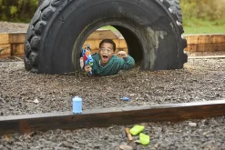 Nerf Elite Junior Set Voyage Target, Blaster In Gommapiuma Facile Da Usare, 20 Dardi Nerf Elite, 2 Bersagli, Per Giochi All'Aperto Di Bambini E Bambine, Dai 6 Anni In Su