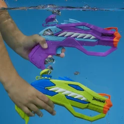 Nerf Super Soaker Dinosquad, 2 Raptor-Surge, Include 2 Soaker Con Design A Forma Di Dinosauro