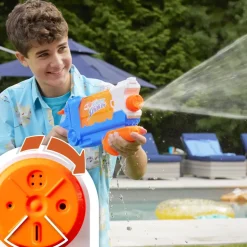 Nerf Super Soaker Flip Fill, Soaker Con 4 Stili Di Spruzzo, Riempimento Rapido, Serbatoio Da 887 Mm, Giochi D'Acqua