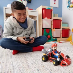 Super Mario Movie Radiocomando Rumble. Mario E Il Suo Kart Direttamente Dal Film Per Derapate E Sfide Mozzafiato!