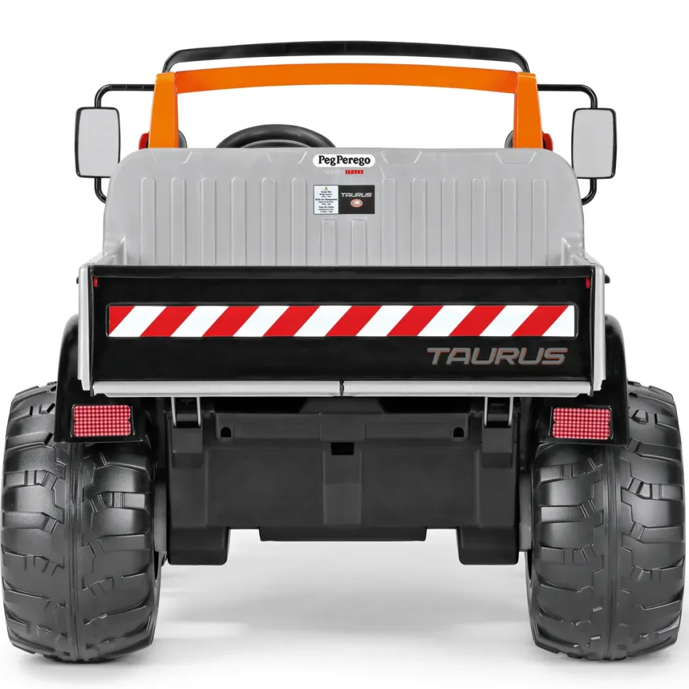 Taurus L'Utility Truck Peg Perego A 2 Posti Con Allestimento Top Per Affrontare Le Sfide Piu Estreme.